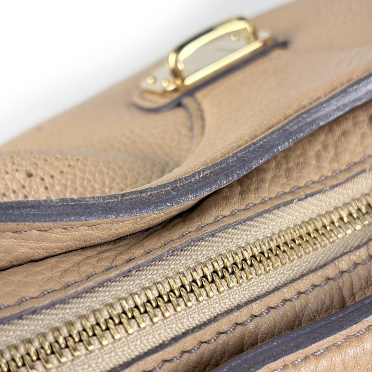 Louis Vuitton Beige Monogram Mahina Leather Shoulder Bag (Pre-Owned)