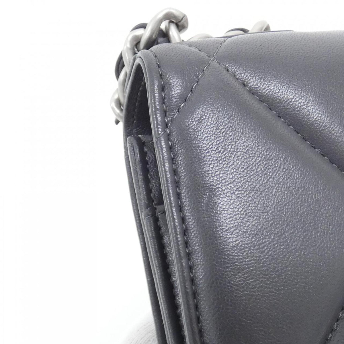 Chanel Gray Leather Chain/Shoulder Wallet (Pre-Owned)