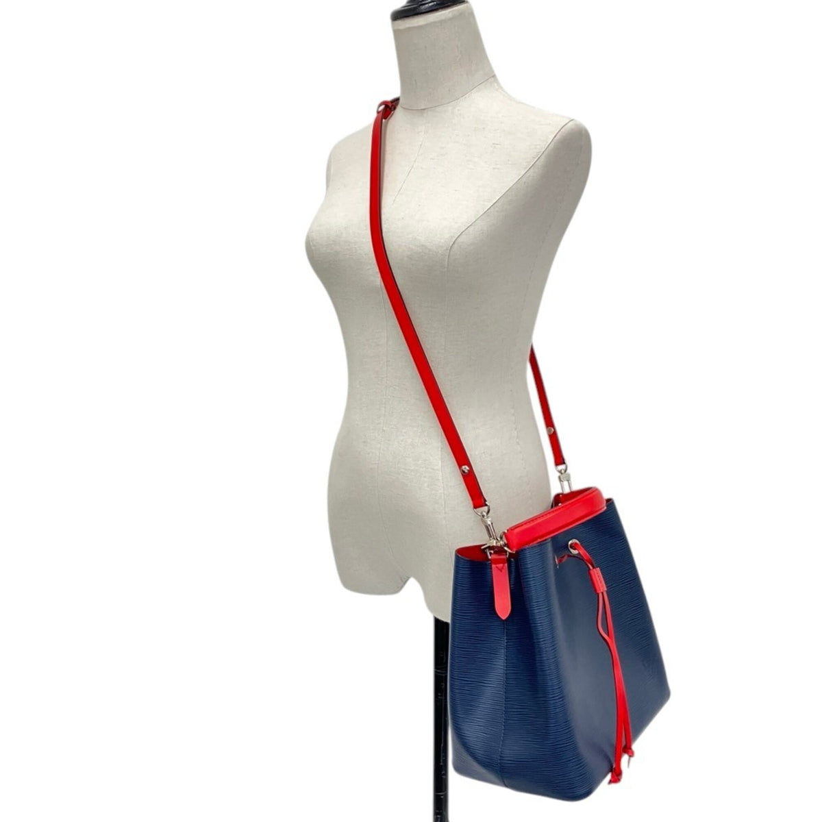 Louis Vuitton Blue Indigo Epi Leather Shoulder Bag (Pre-Owned)