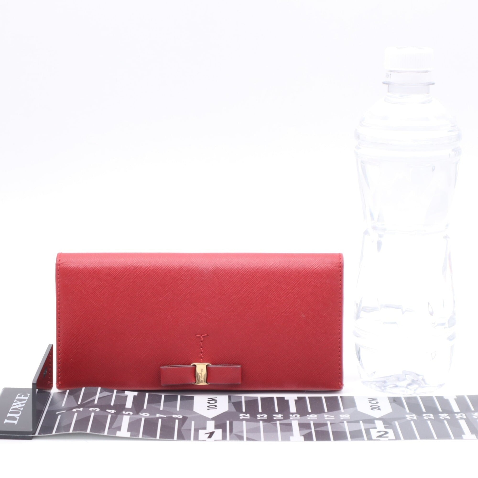 Salvatore Ferragamo Red Color Leather Long Wallet (Bi-Fold) (Pre-Owned)