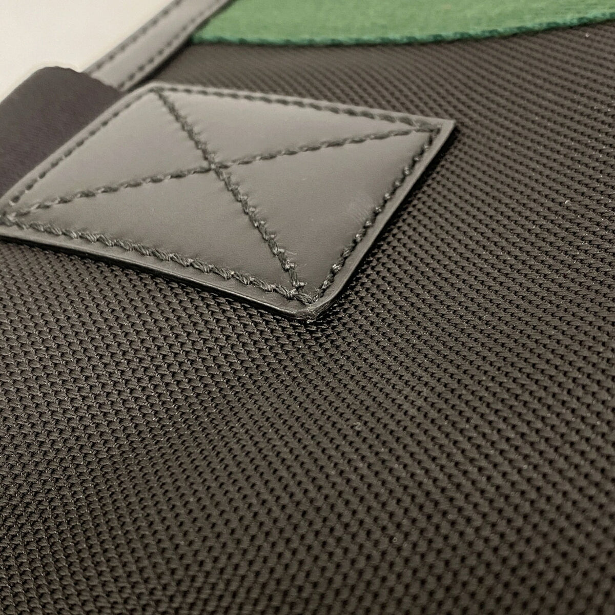 Gucci Black Nylon Tote Bag (Pre-Owned)
