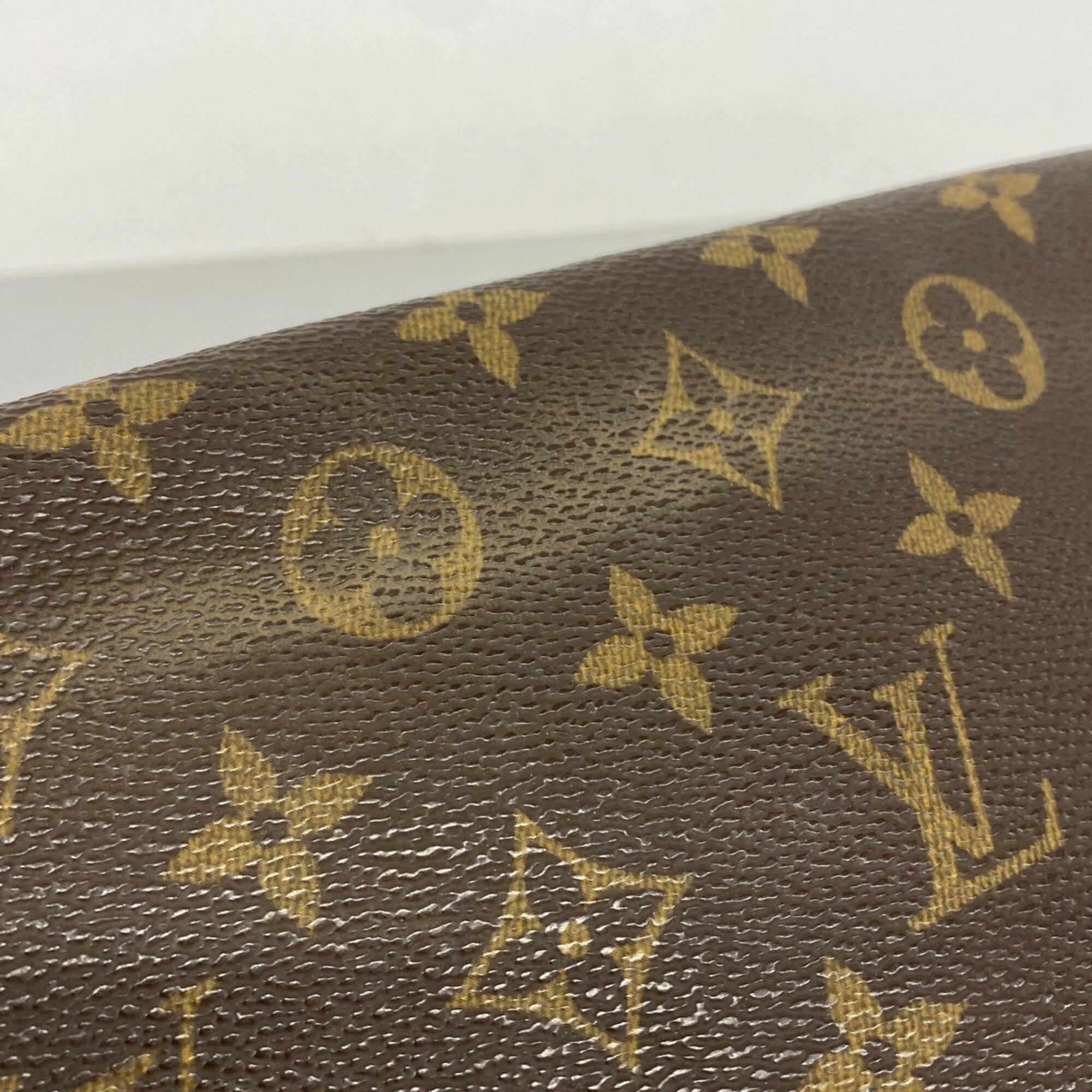 Louis Vuitton Brown Shoulder Bag (Pre-Owned)