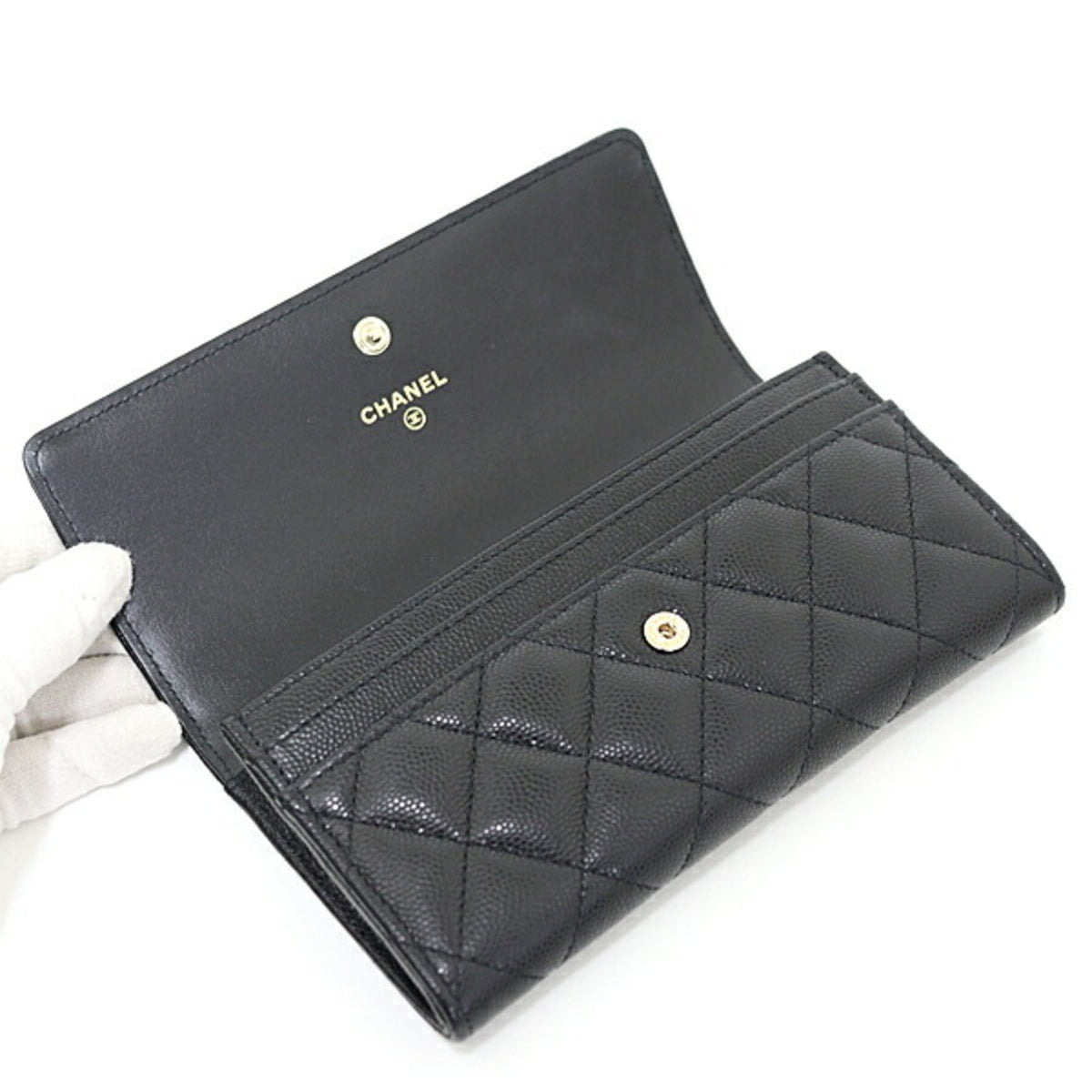 Chanel Black Grained Calfskin Wallet (Bi-Fold) (Pre-Owned)
