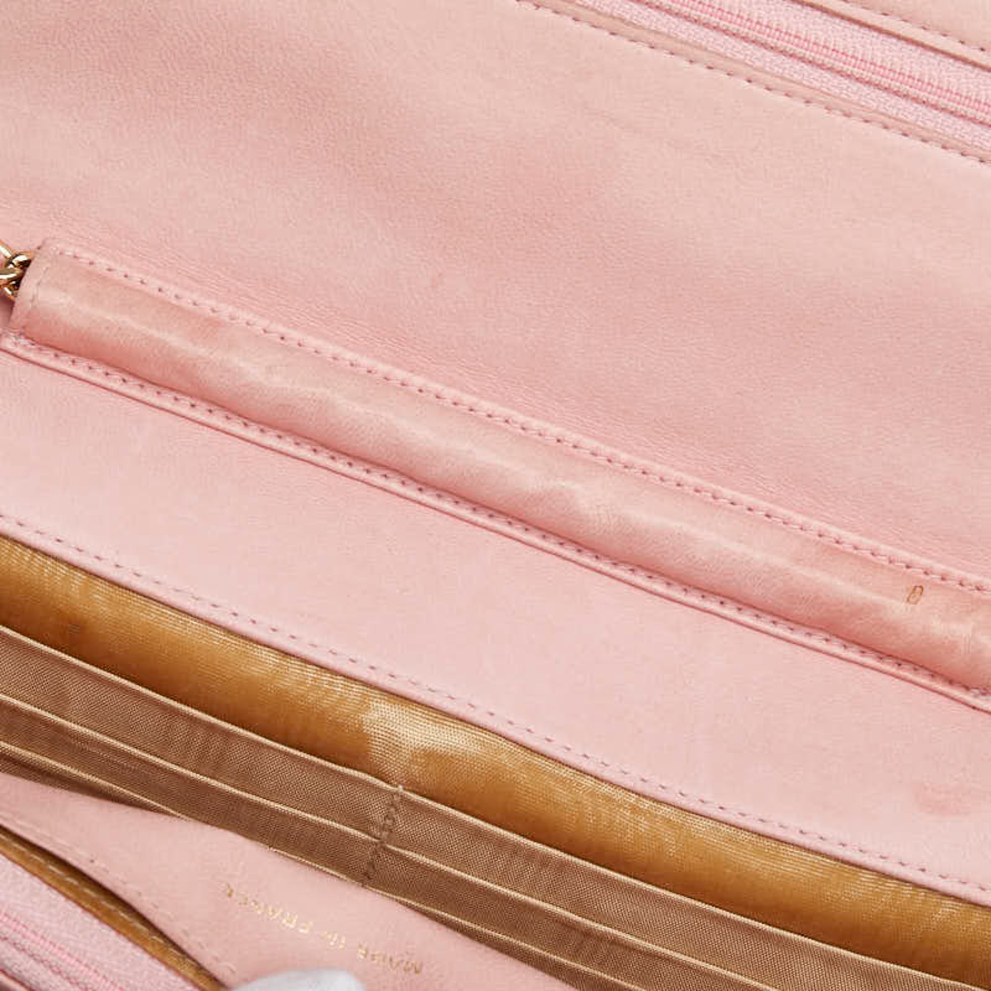 Chanel Pink Grained Calfskin Shoulder Bag (Pre-Owned)