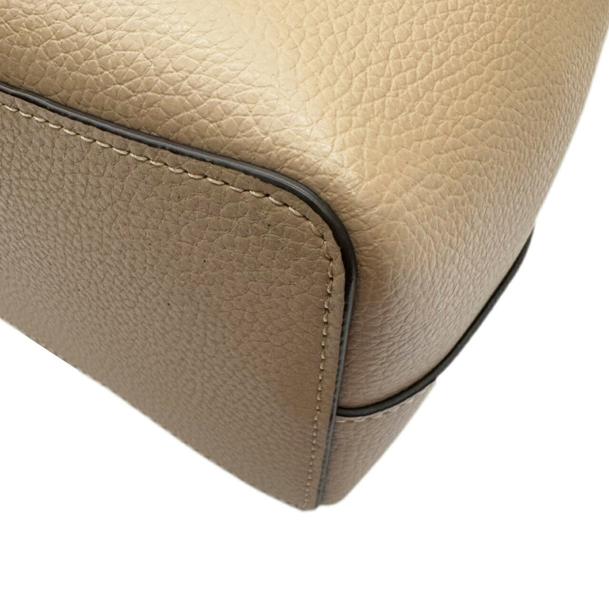 Coach Beige Leather Handbag Shoulder Bag (Pre-Owned)