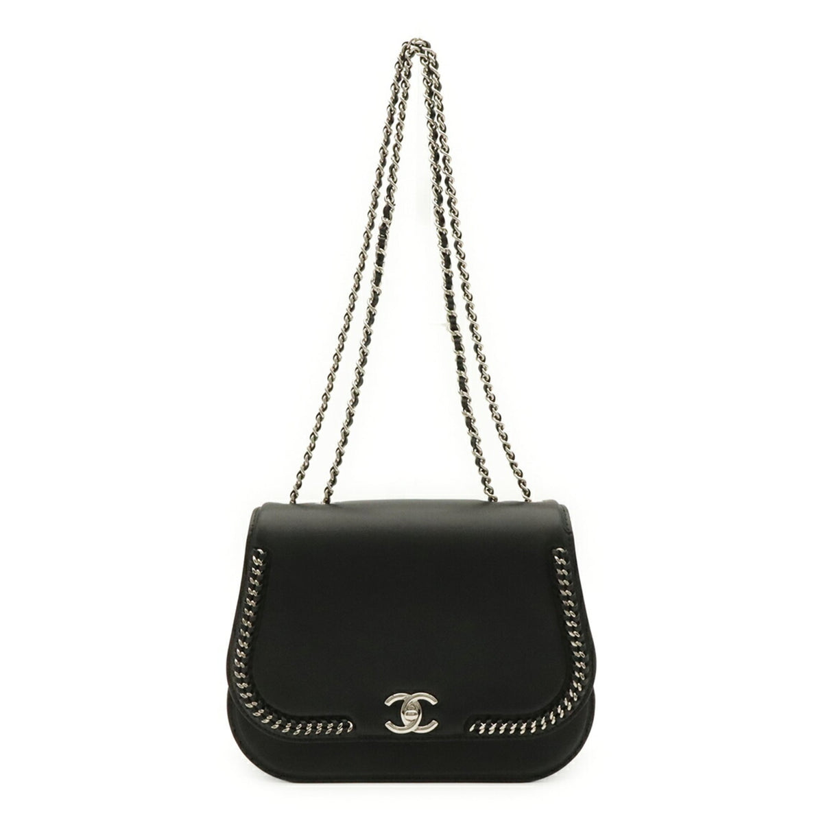 Chanel Black Leather Pochette Shoulder Bag (Pre-Owned)
