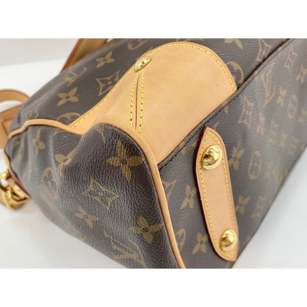 Louis Vuitton Brown Shoulder Bag (Pre-Owned)