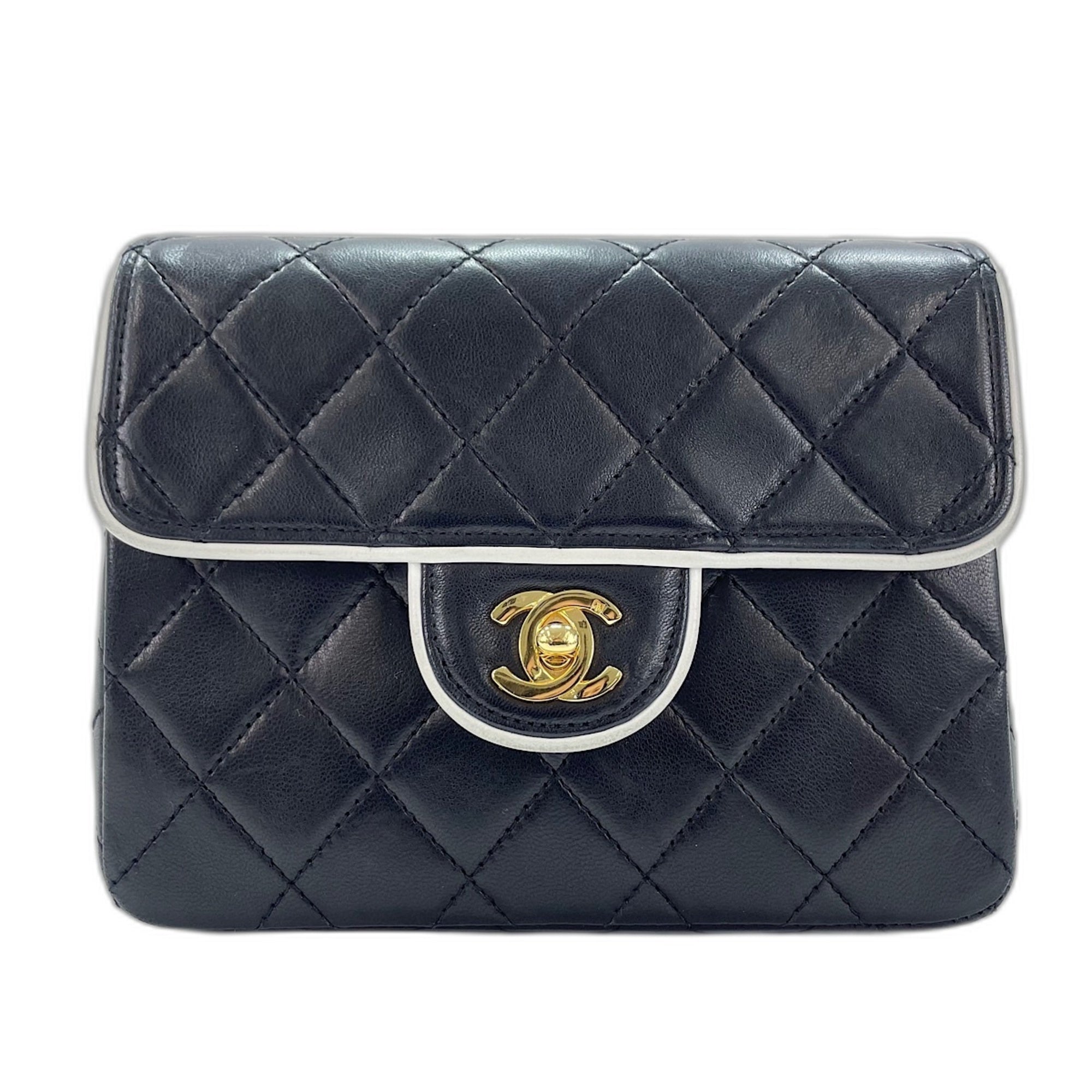 Chanel Matelasse Black Shoulder Bag (Pre-Owned)