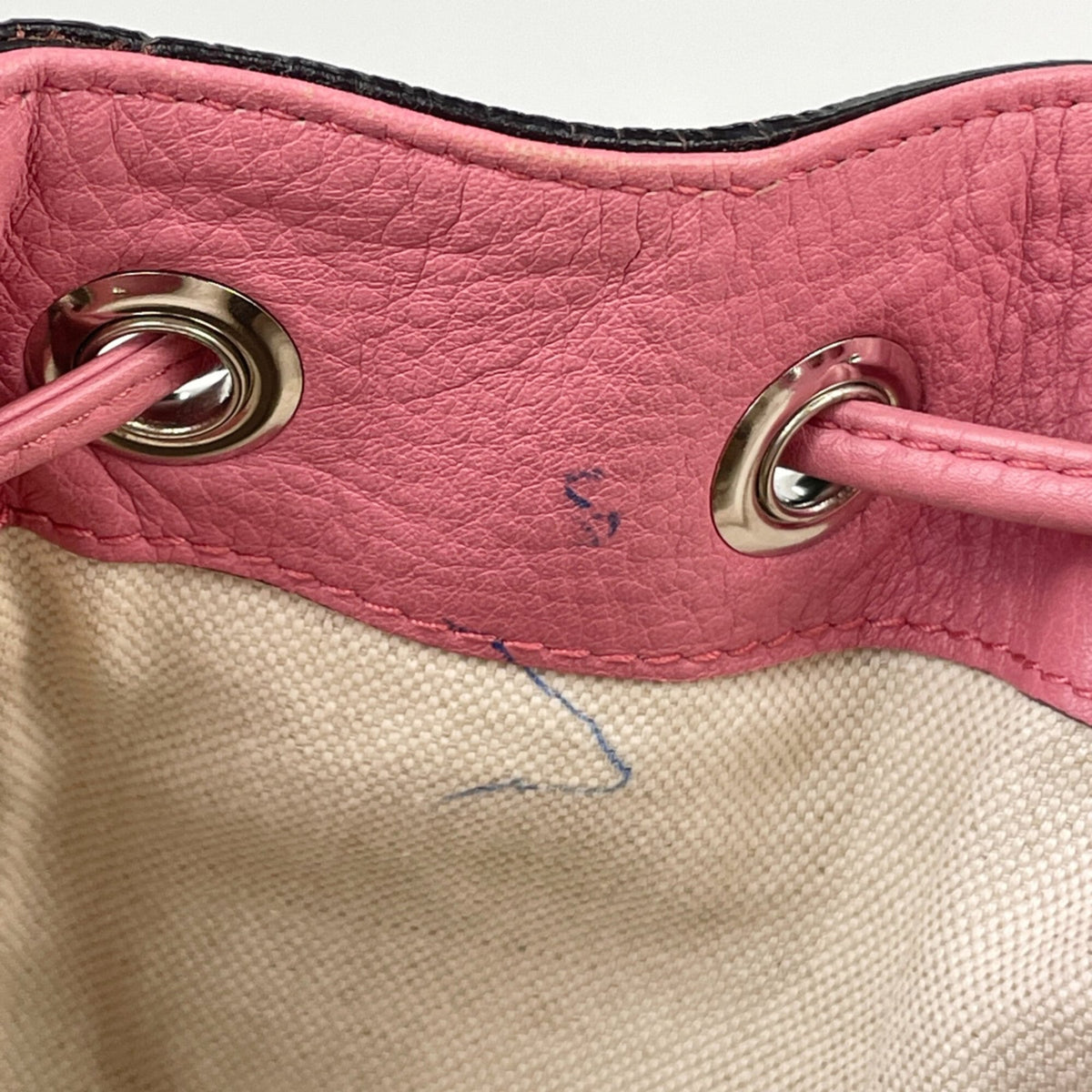 Gucci Pink Leather Backpack (Pre-Owned)