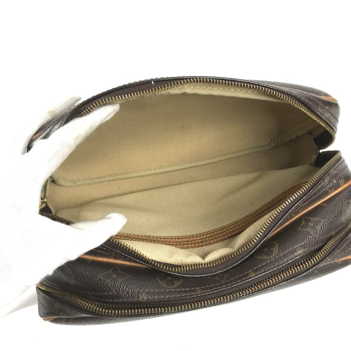 Louis Vuitton Brown Monogram Canvas Shoulder Bag (Pre-Owned)