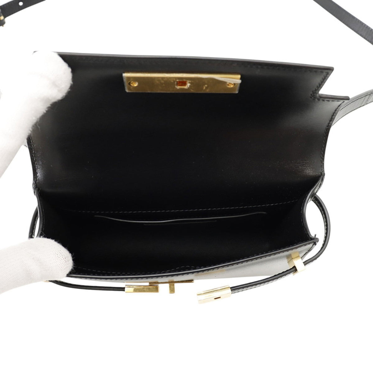 Yves Saint Laurent Black Leather Shoulder Bag (Pre-Owned)