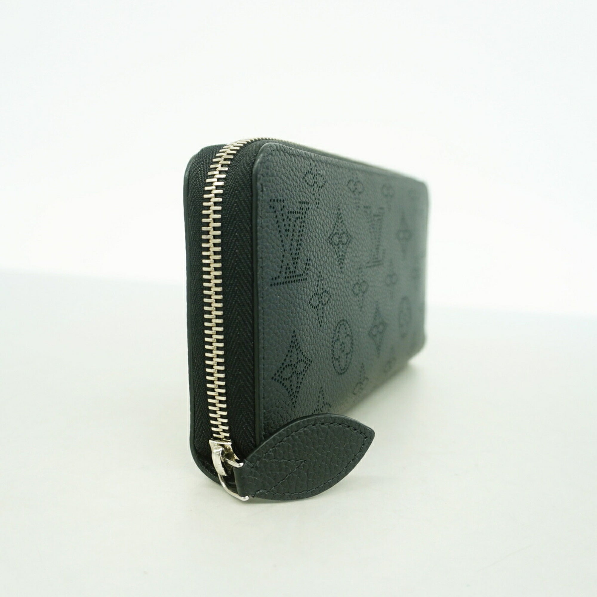 Louis Vuitton Noir Long Wallet (Bi-Fold) (Pre-Owned)