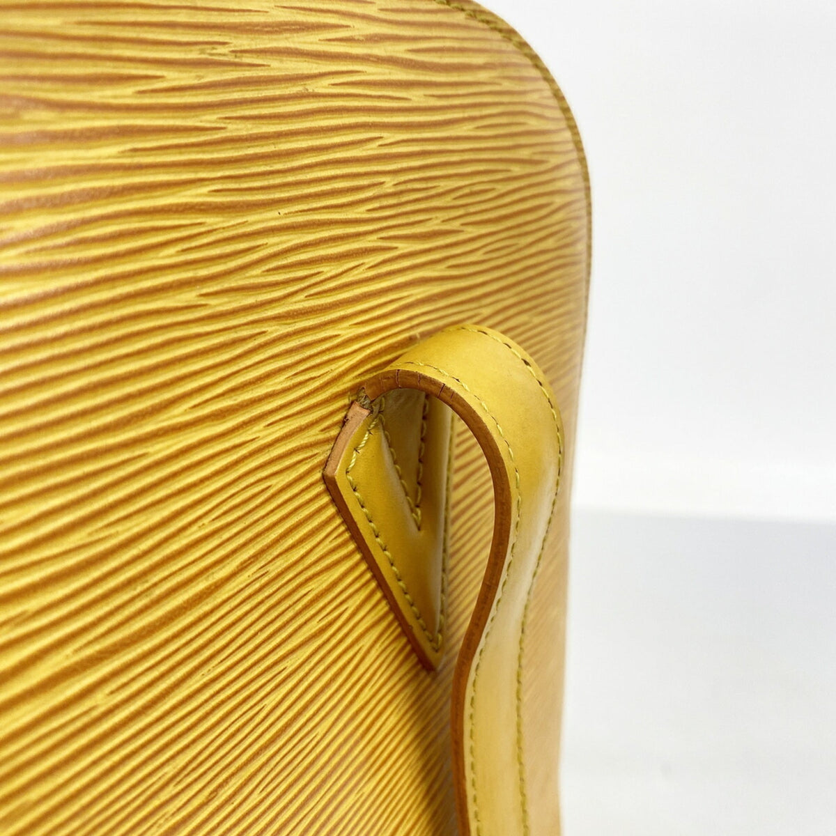 Louis Vuitton Jaune Shoulder Bag (Pre-Owned)