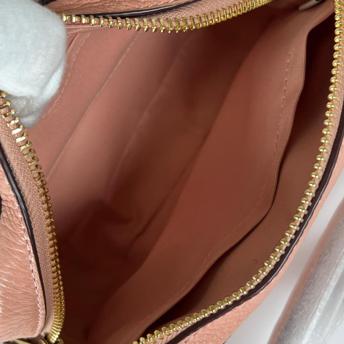 Coach Pink Leather Shoulder Bag (Pre-Owned)