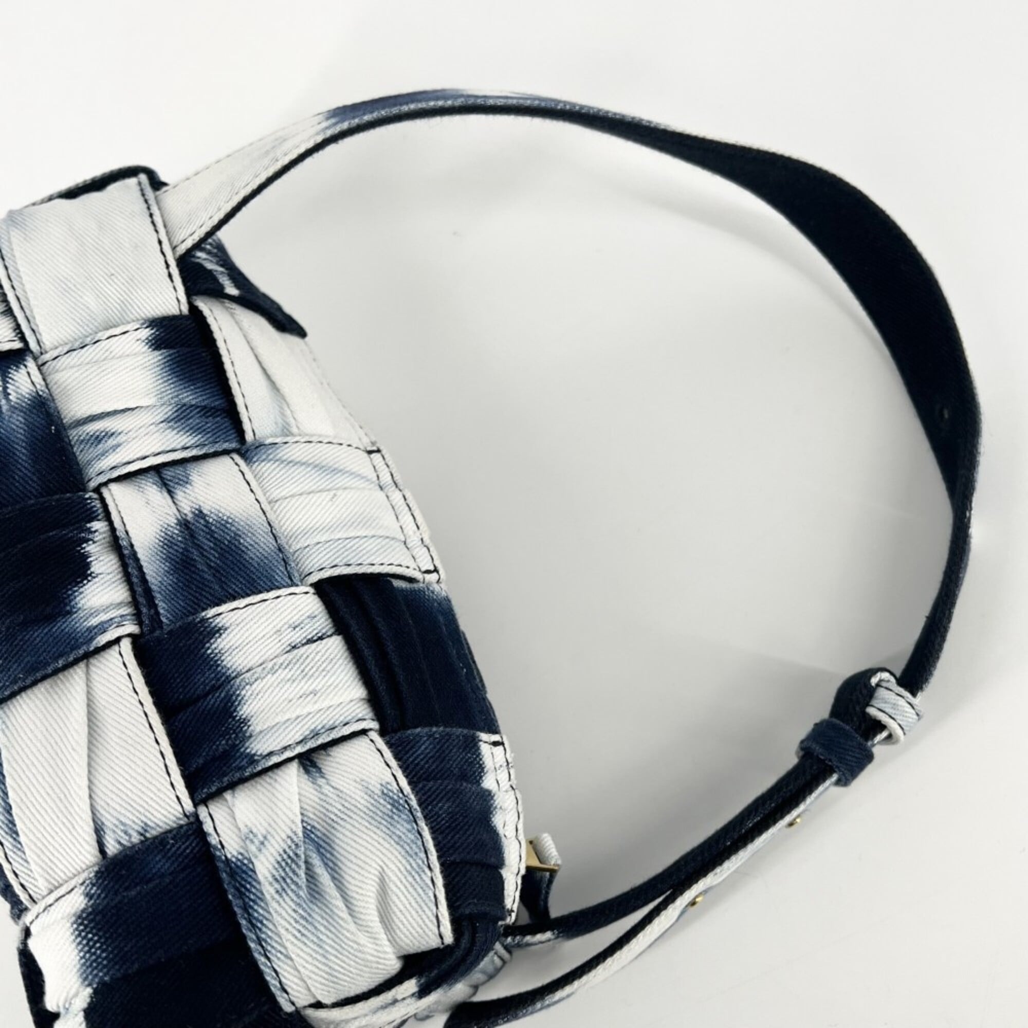Bottega Veneta Navy White Denim Shoulder Bag (Pre-Owned)