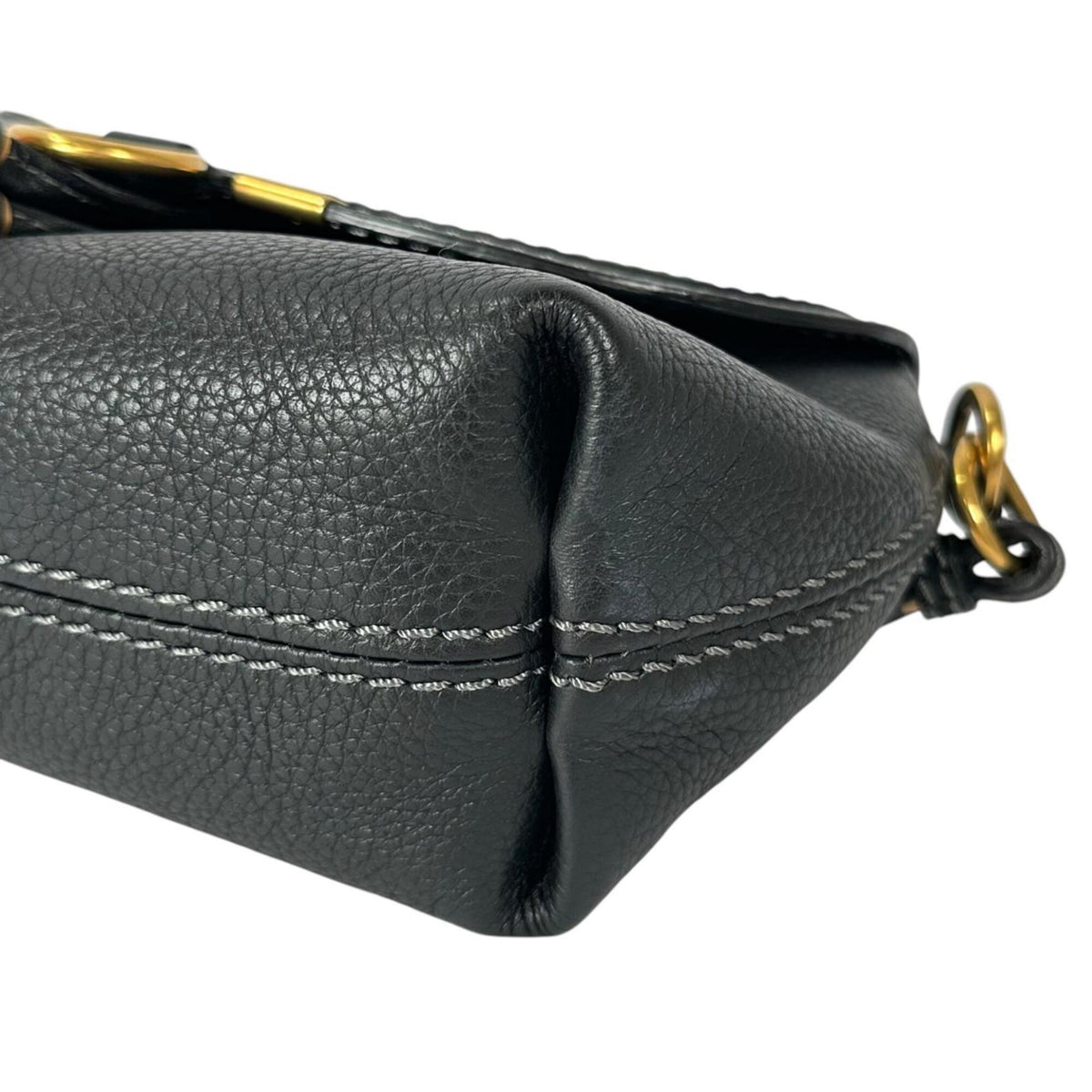 Chloé Black Leather Shoulder Bag (Pre-Owned)