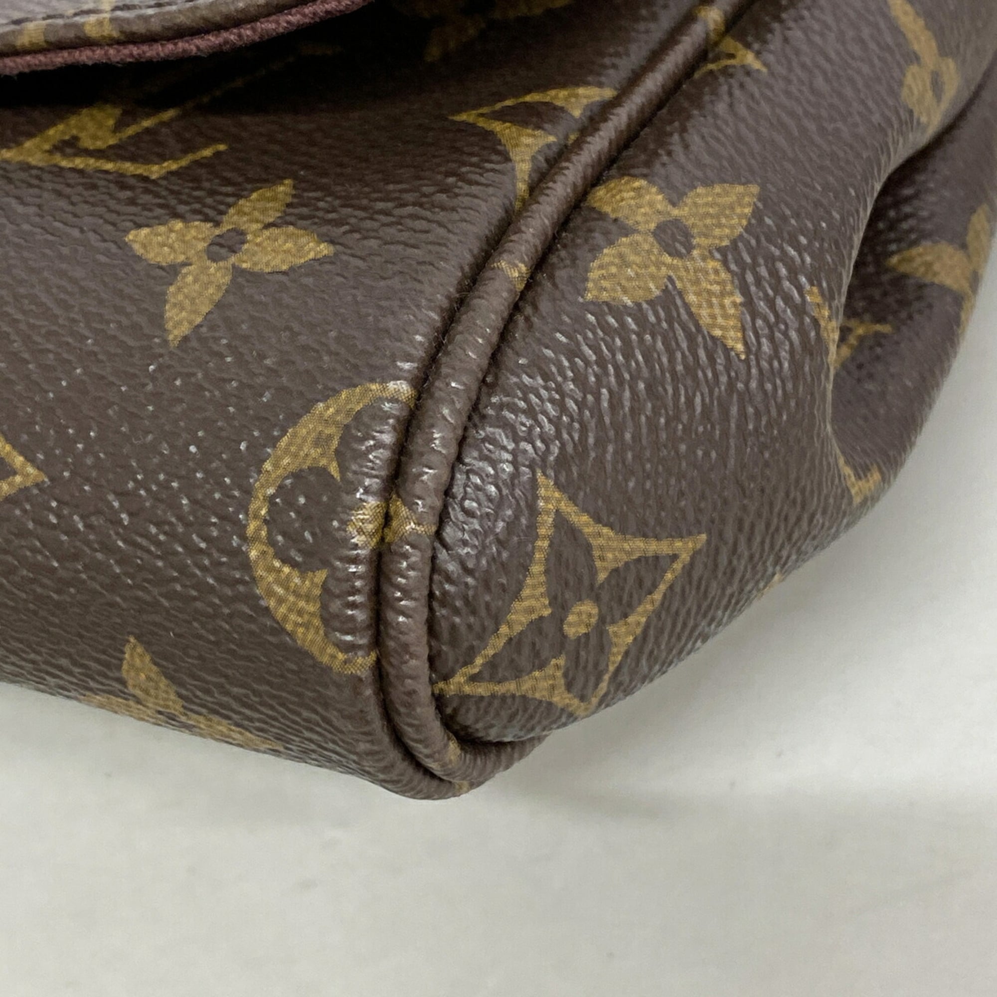 Louis Vuitton Brown Handbag (Pre-Owned)