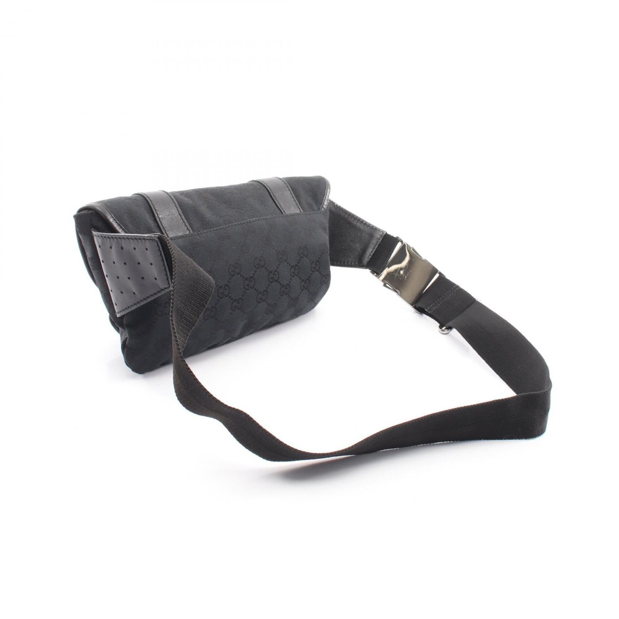 Gucci Black Canvas Leather Fanny Pack Handbag (Pre-Owned)