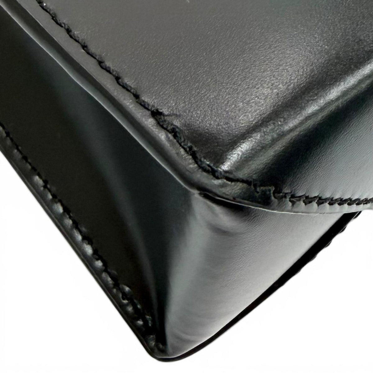 Loewe Black Leather Shoulder Bag (Pre-Owned)