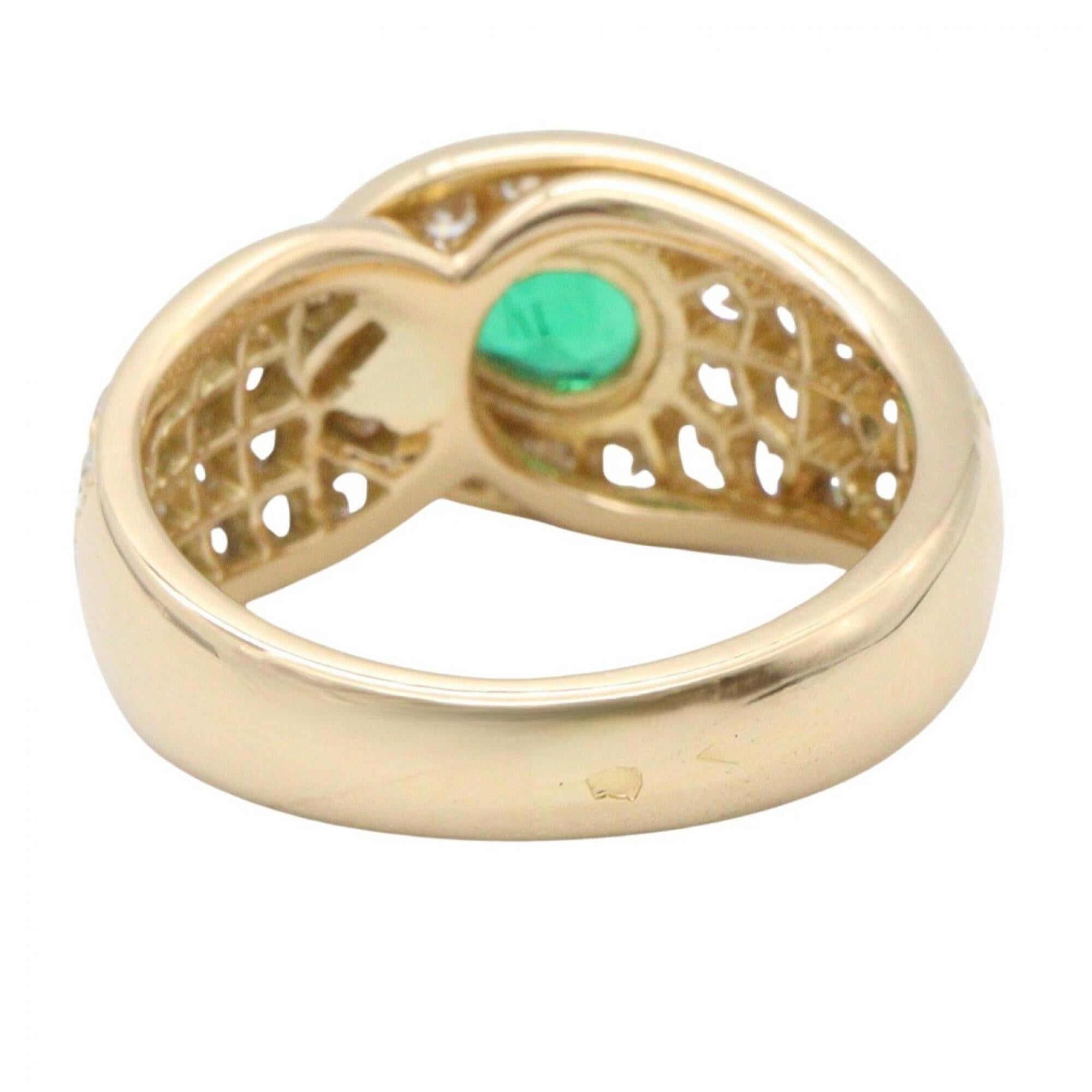 Van Cleef & Arpels Gold Clear Emerald Green Yellow Gold (18K) Band Ring (Pre-Owned)