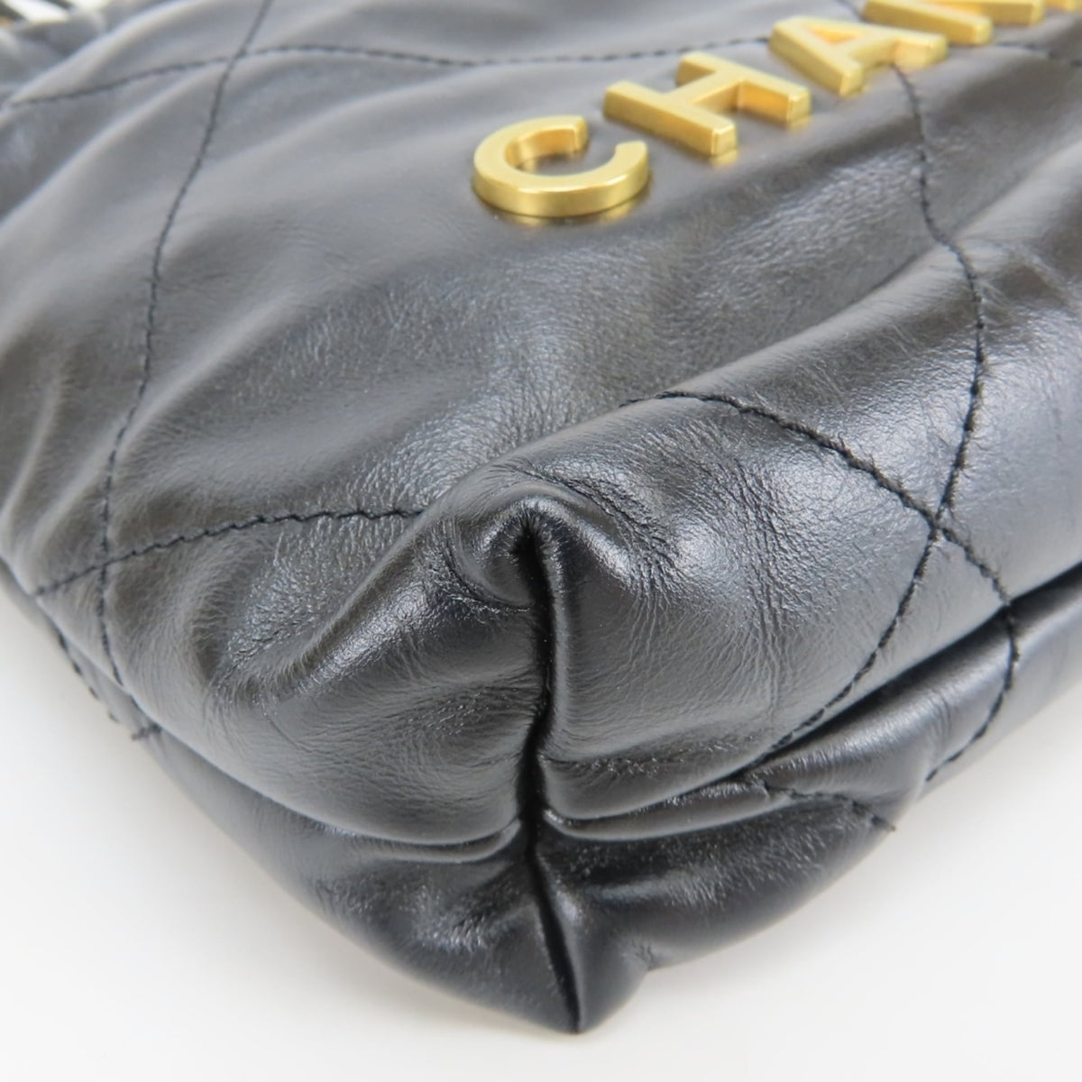 Chanel Black Leather Handbag Shoulder Bag (Pre-Owned)