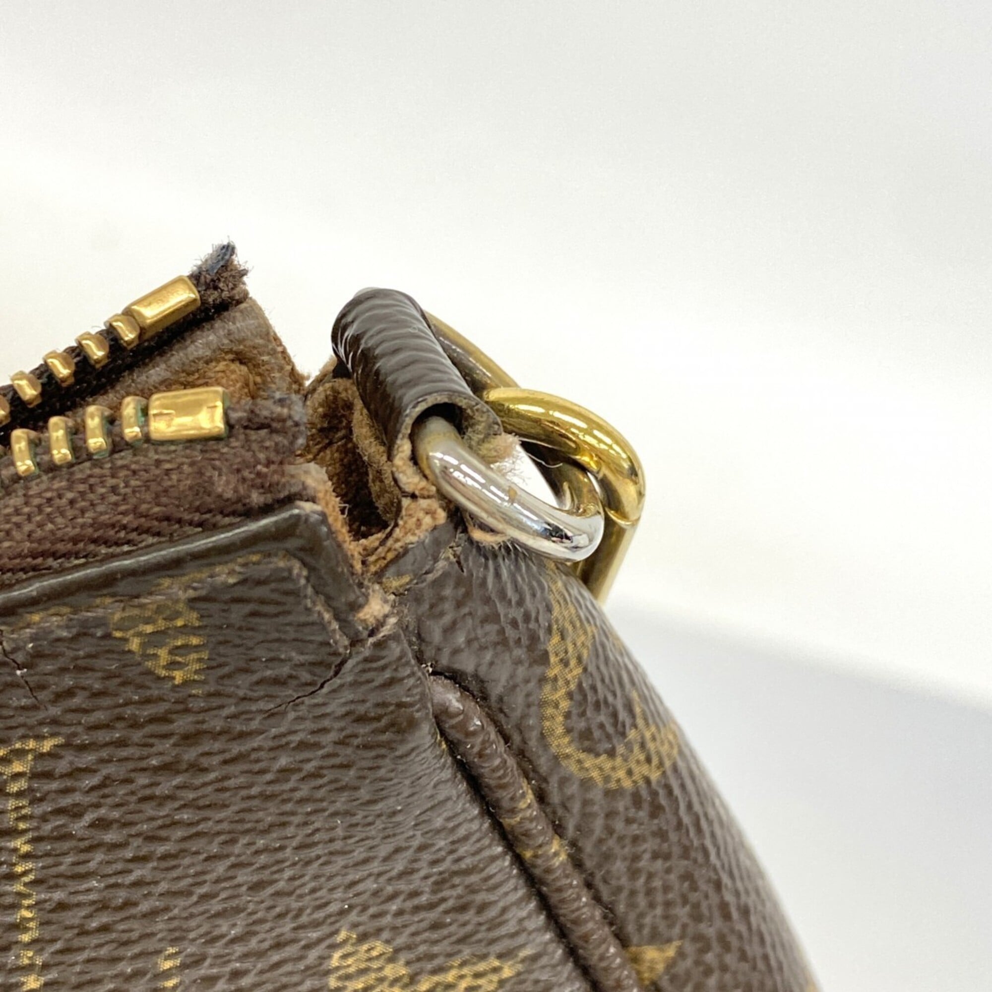 Louis Vuitton Brown Pouch (Pre-Owned)