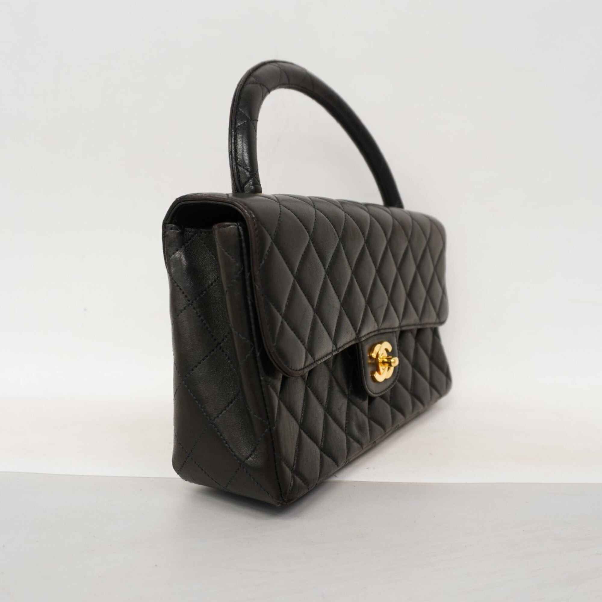 Chanel Black Leather Handbag (Pre-Owned)