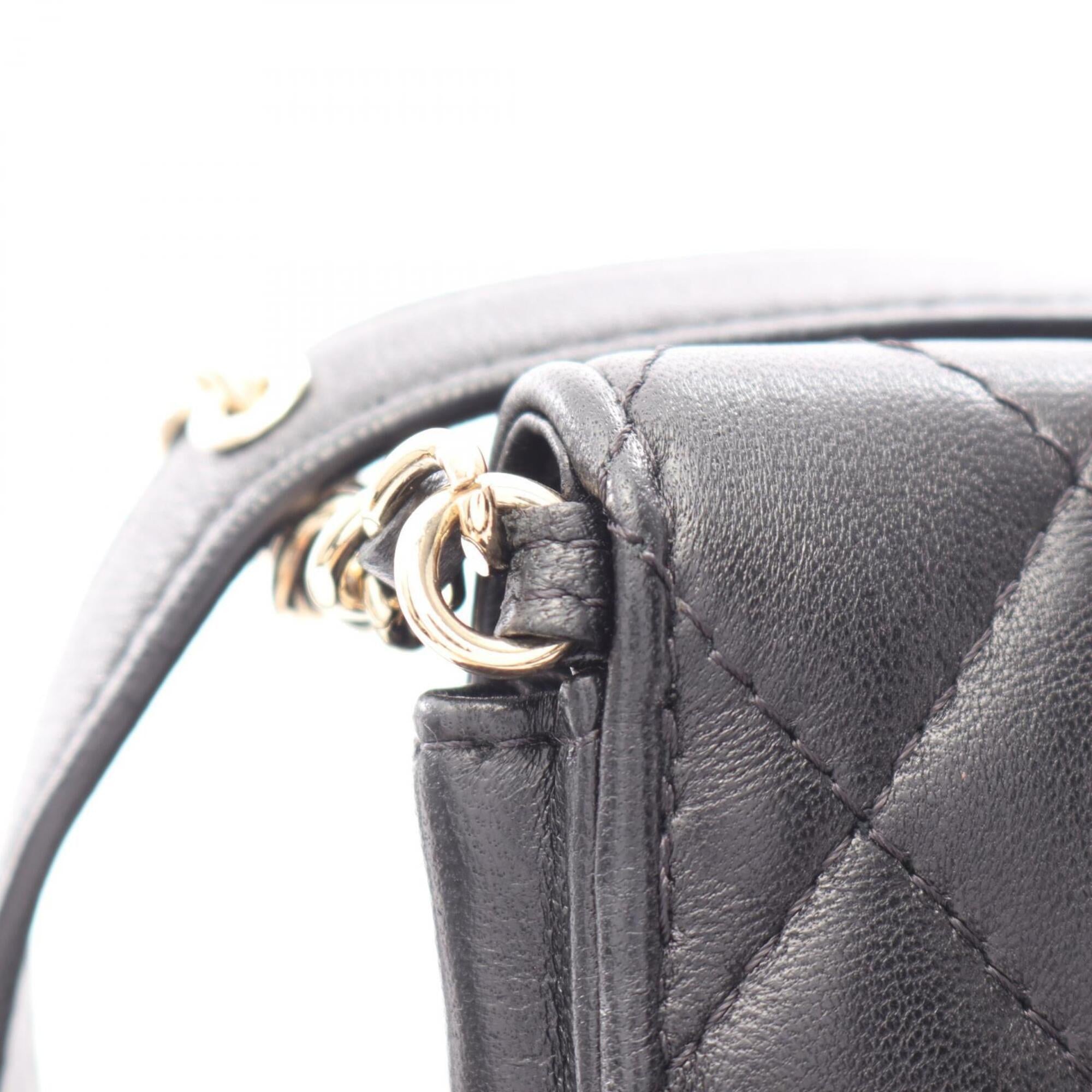 Chanel Black Leather Fanny Pack (Pre-Owned)