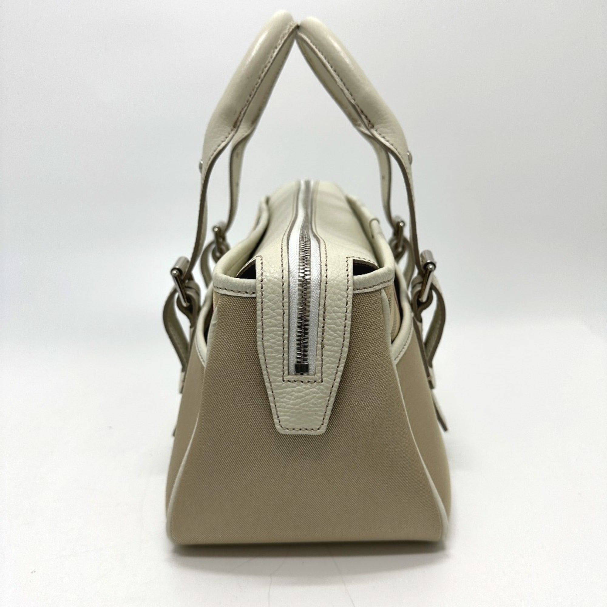 Burberry Beige Cloth Handbag (Pre-Owned)