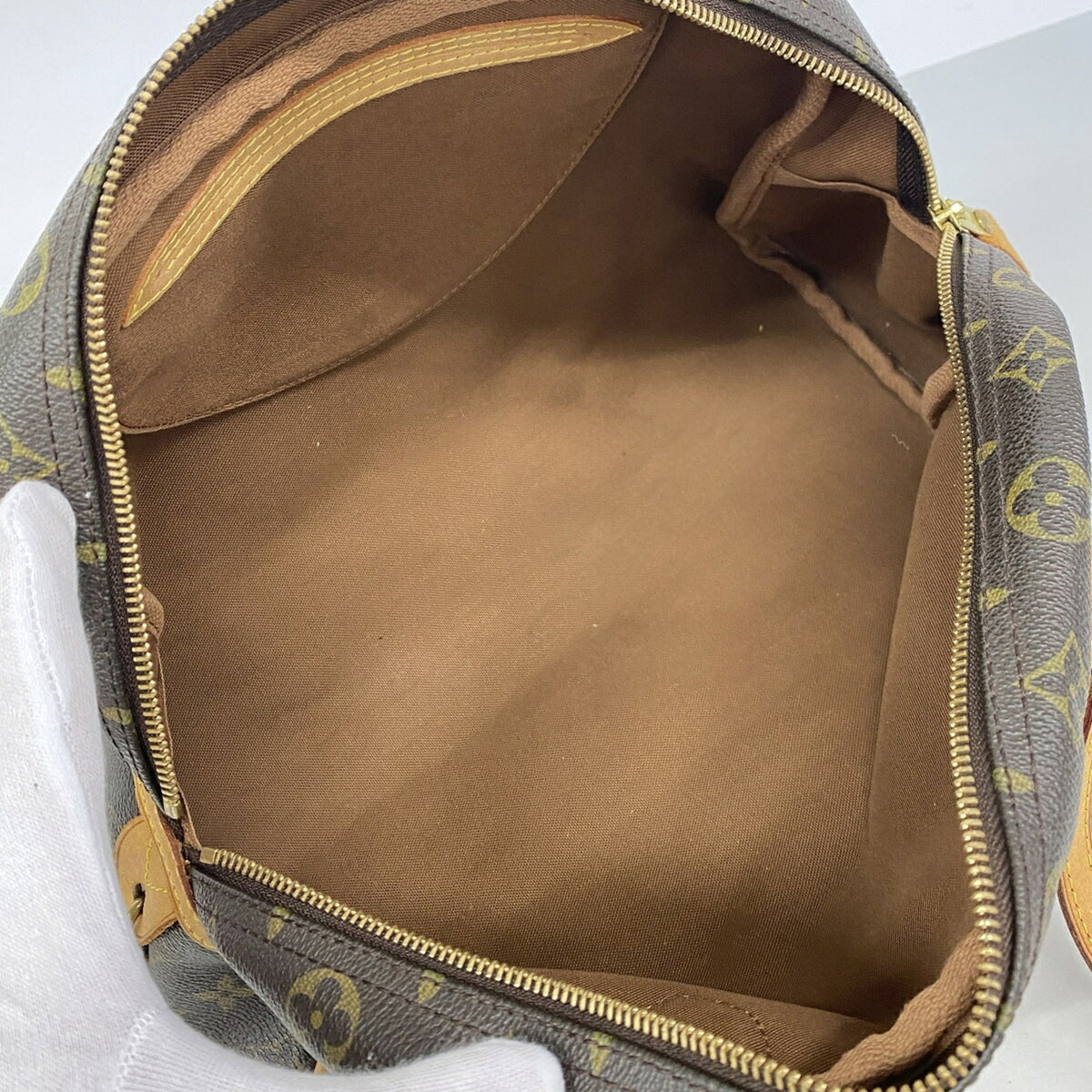 Louis Vuitton Brown Tote Bag (Pre-Owned)