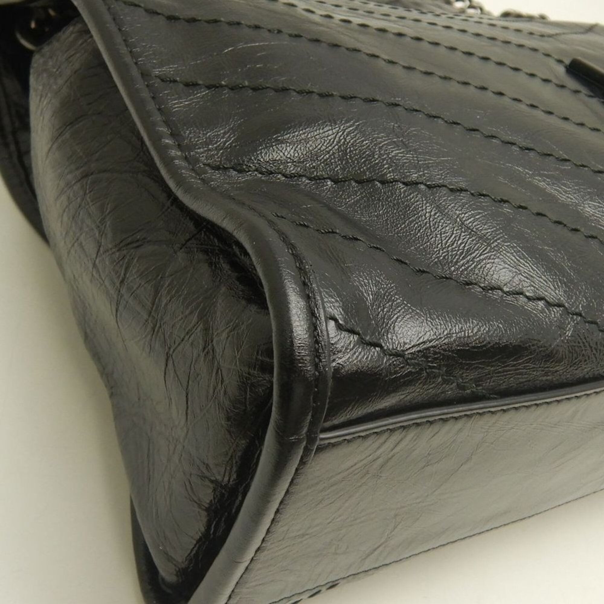 Saint Laurent Black Leather Shoulder Bag (Pre-Owned)