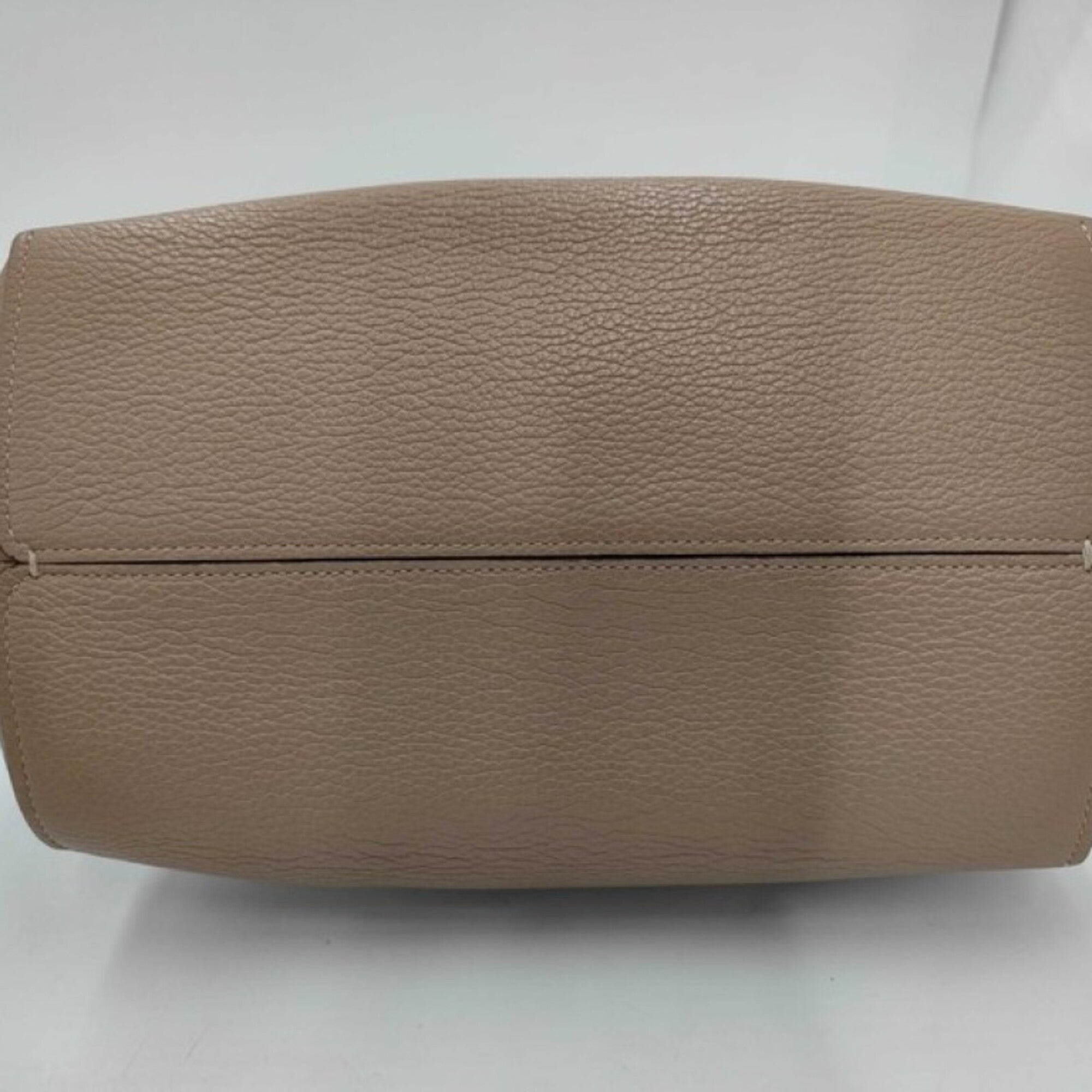 Coach Beige Leather Shoulder Bag (Pre-Owned)