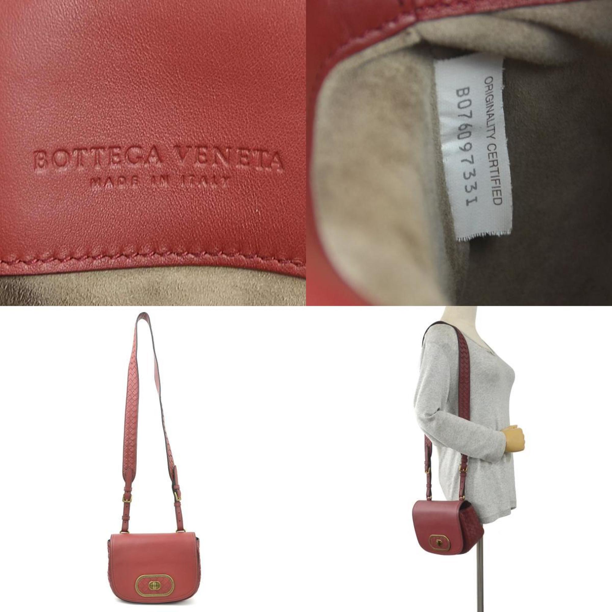 Bottega Veneta Red Color Intrecciato Shoulder Bag (Pre-Owned)