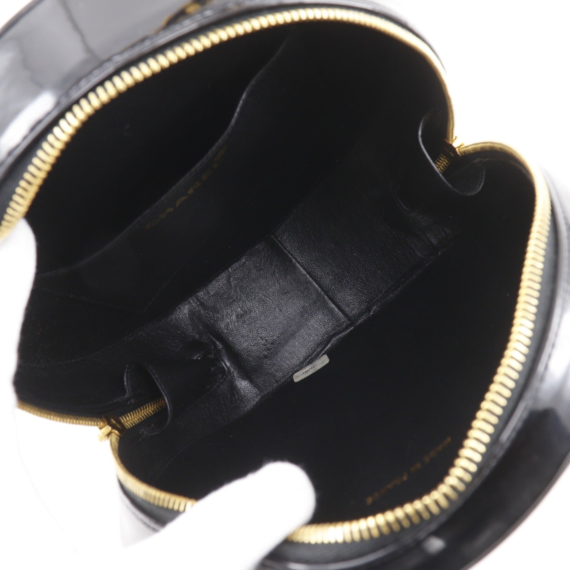 Chanel Black Patent Leather Handbag (Pre-Owned)
