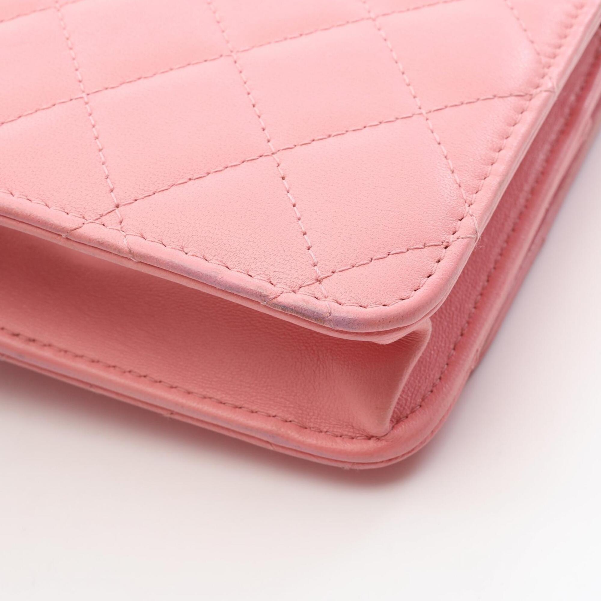 Chanel Pink Leather Handbag Shoulder Bag (Pre-Owned)