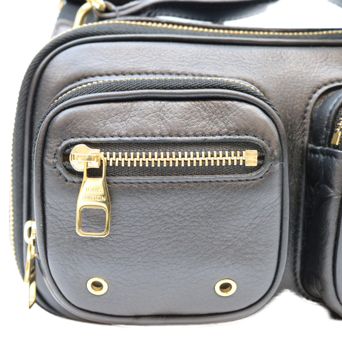 Louis Vuitton Black Leather Shoulder Bag (Pre-Owned)