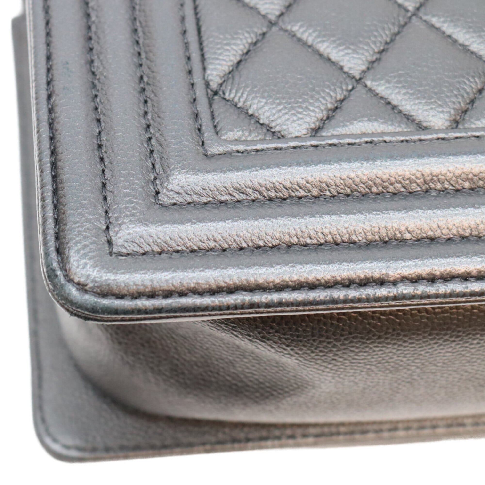 Chanel Black Grained Calfskin Shoulder Bag (Pre-Owned)