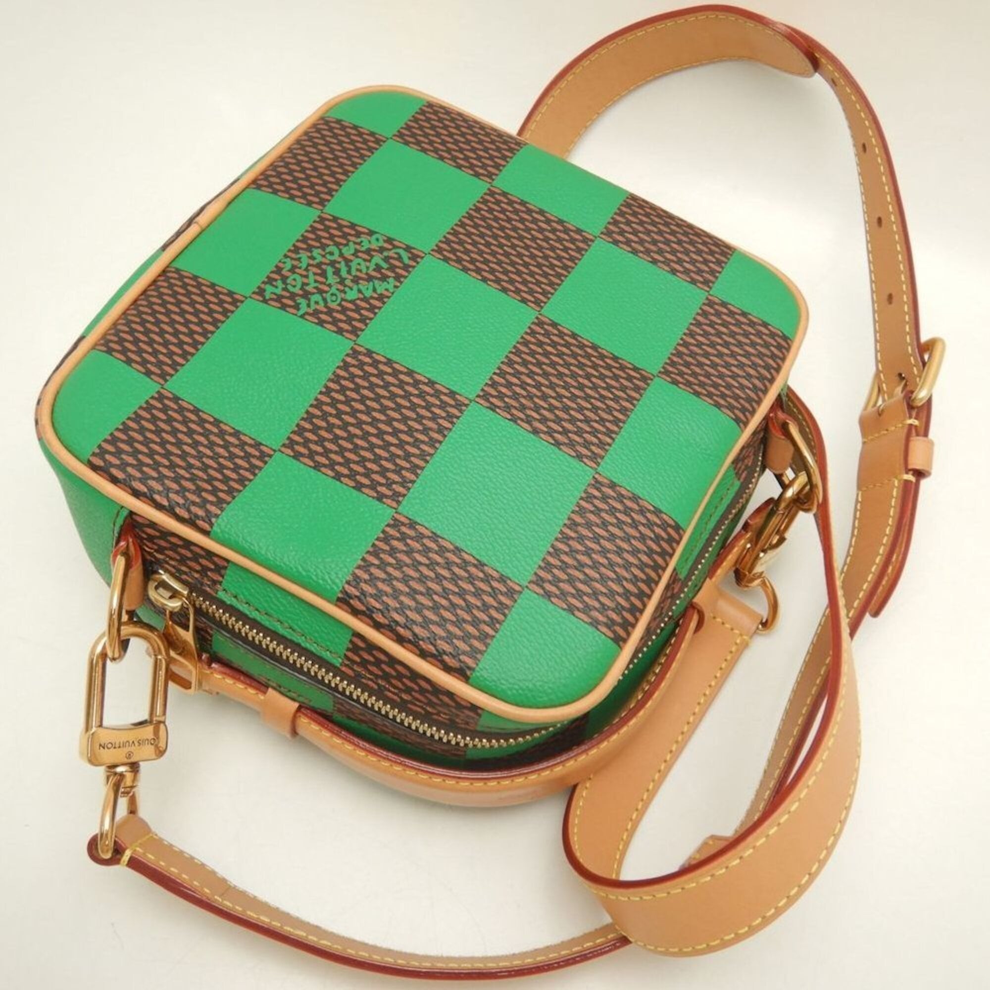 Louis Vuitton Vert Coated Canvas Shoulder Bag (Pre-Owned)