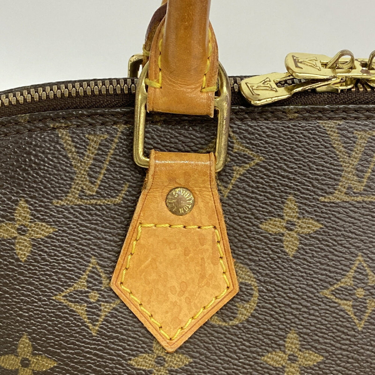 Louis Vuitton Brown Handbag (Pre-Owned)