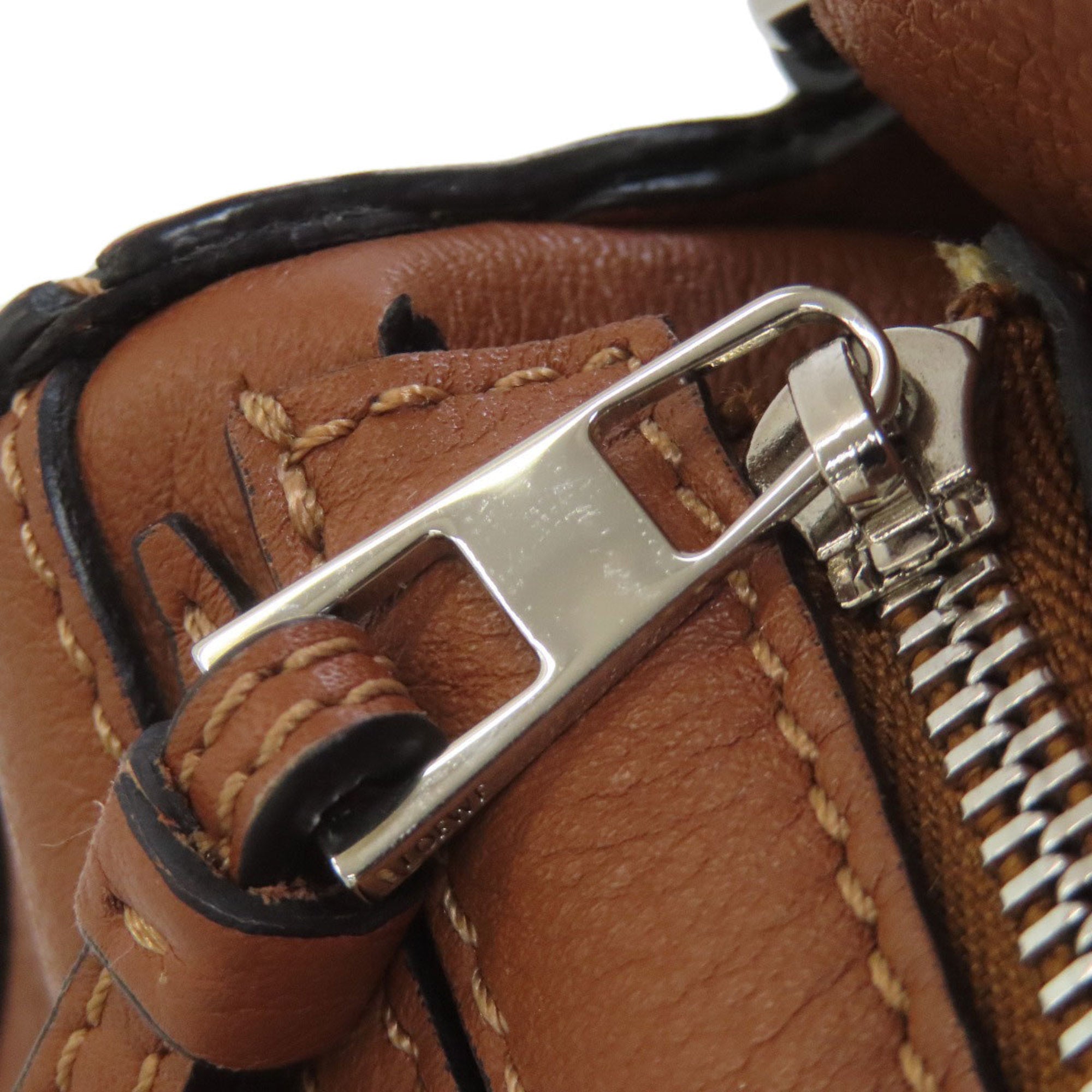 Loewe Brown Leather Handbag (Pre-Owned)
