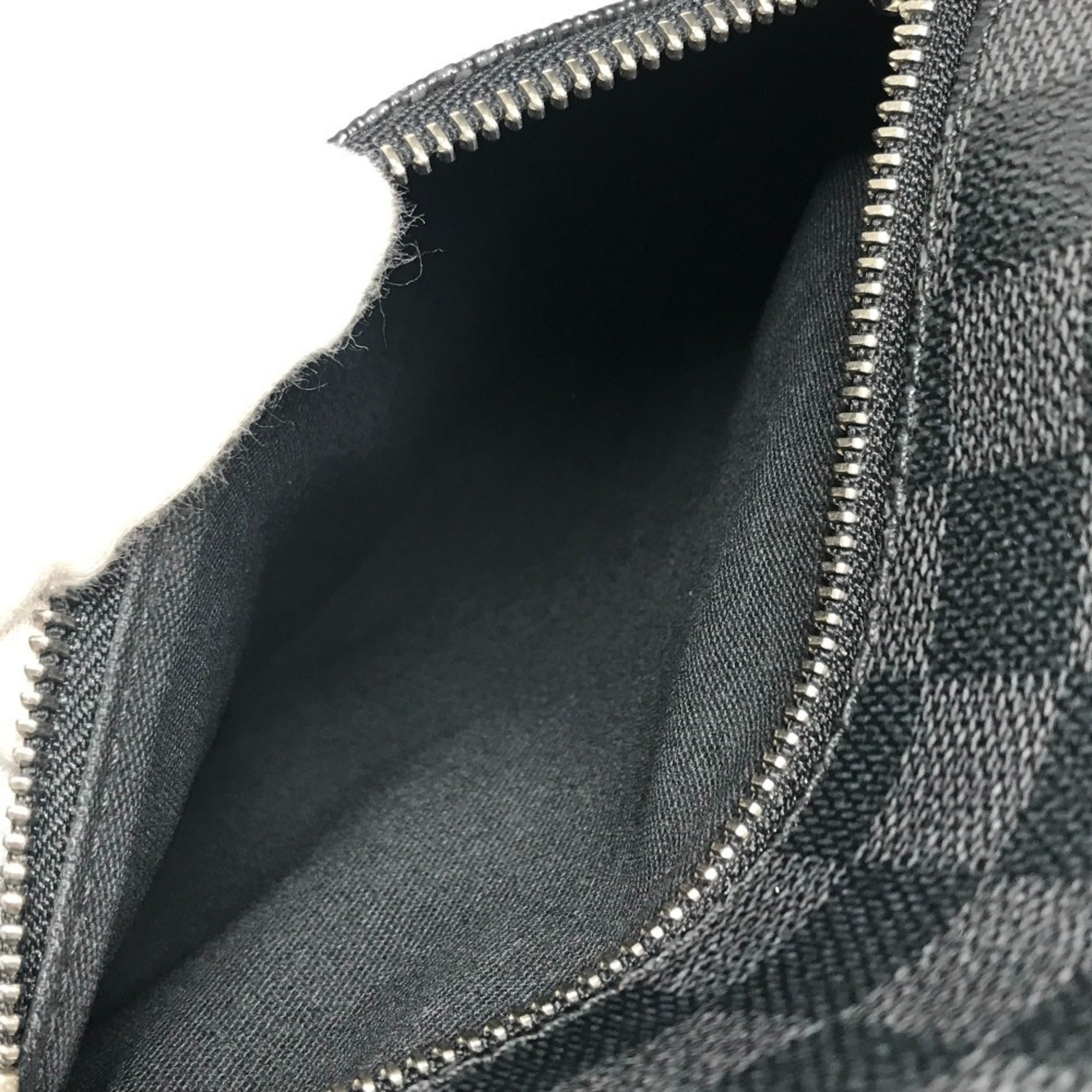 Louis Vuitton Damier Graphite Black Damier Graphite Shoulder Bag (Pre-Owned)