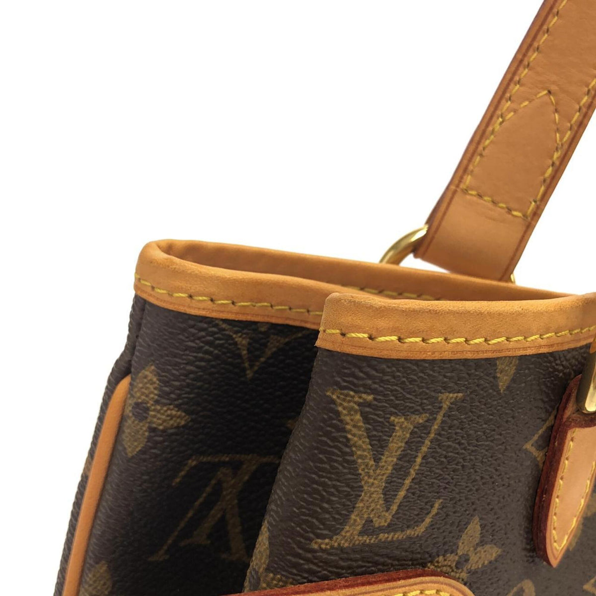 Louis Vuitton Marron Coated Canvas Shoulder Bag (Pre-Owned)