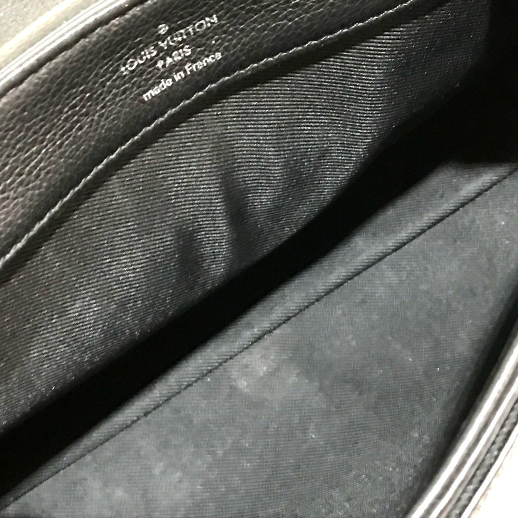 Louis Vuitton Black Noir Handbag (Pre-Owned)