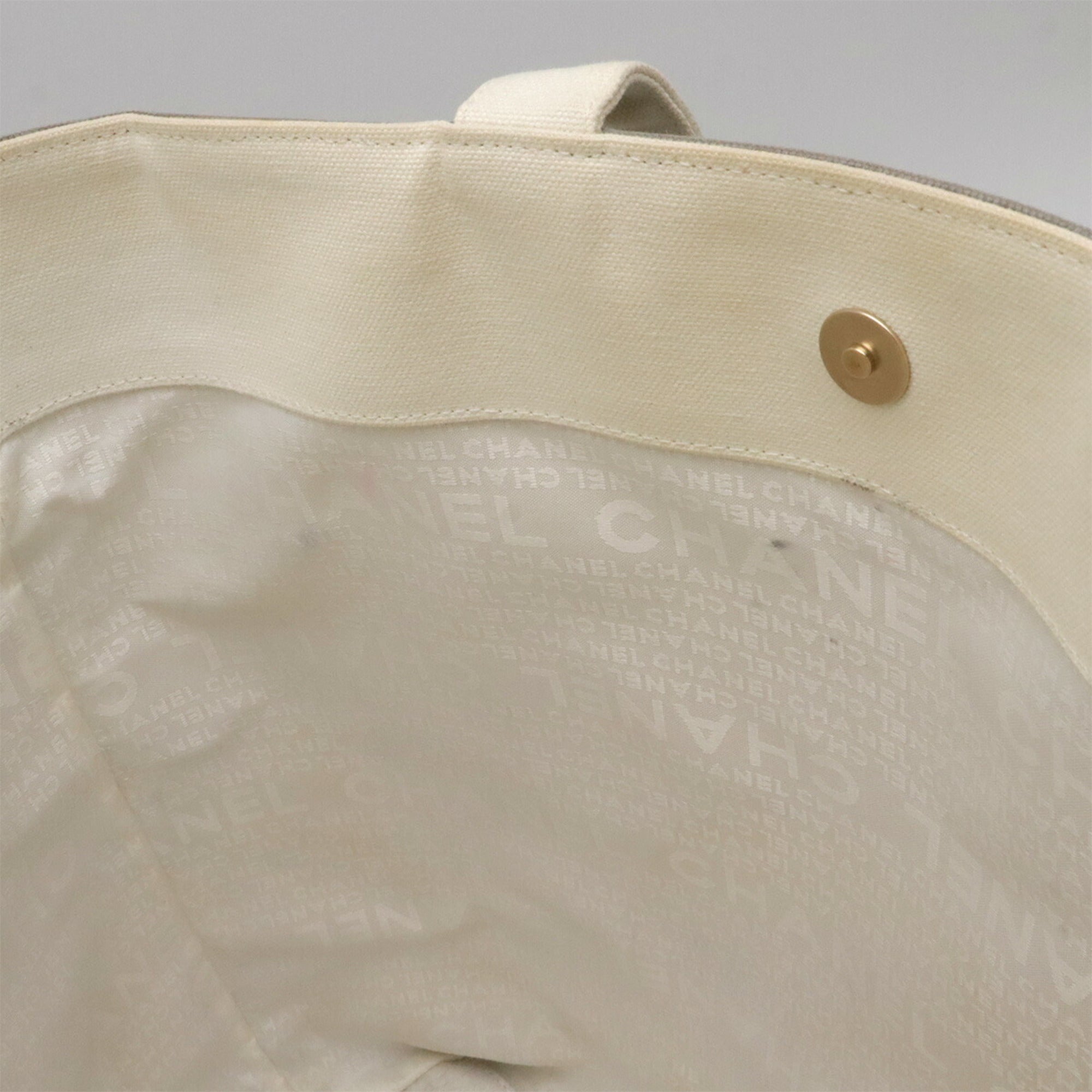 Chanel Gray Ivory Canvas Tote Bag (Pre-Owned)