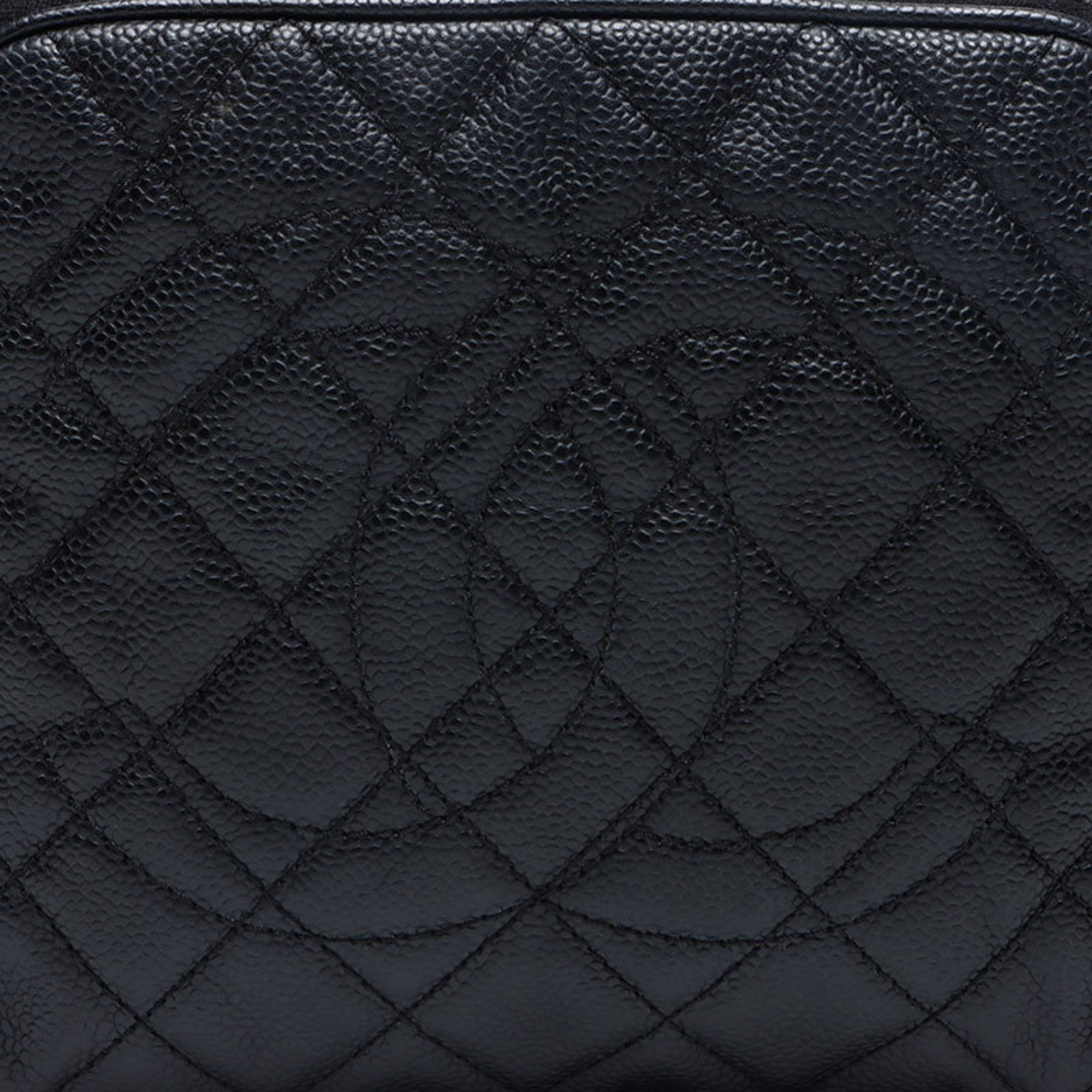 Chanel Black Shoulder Bag (Pre-Owned)