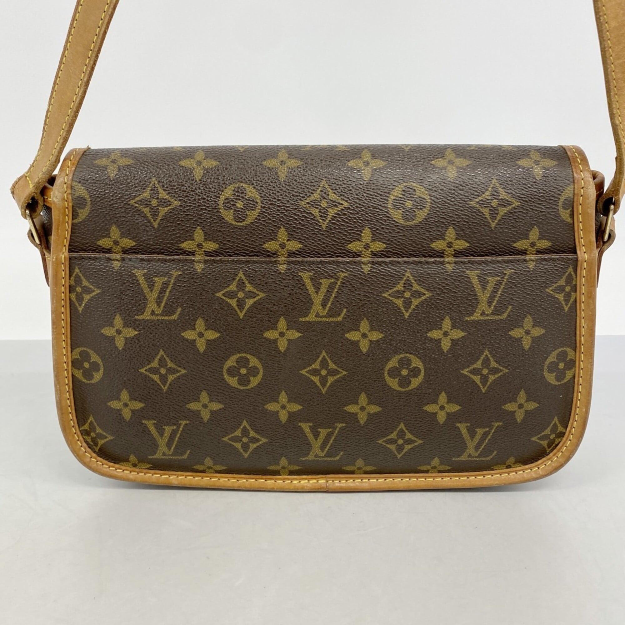 Louis Vuitton Brown Shoulder Bag (Pre-Owned)