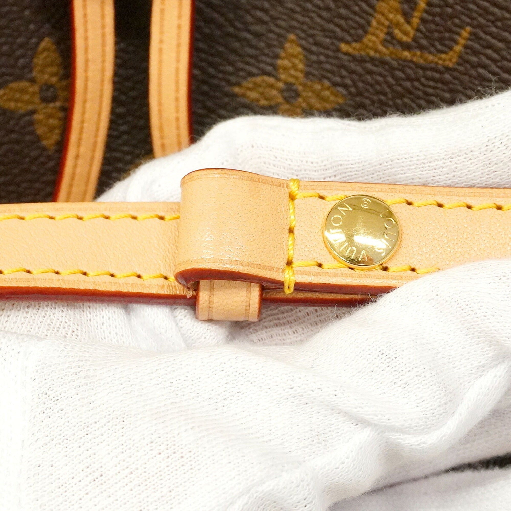 Louis Vuitton Brown Handbag (Pre-Owned)