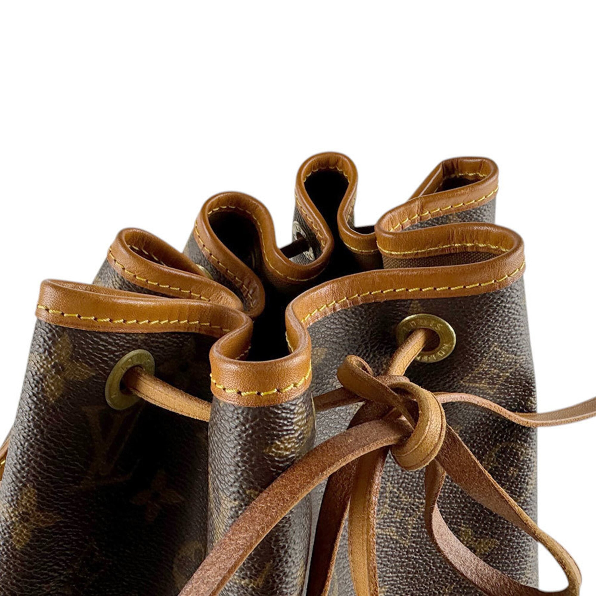 Louis Vuitton Brown Monogram Monogram Shoulder Bag (Pre-Owned)