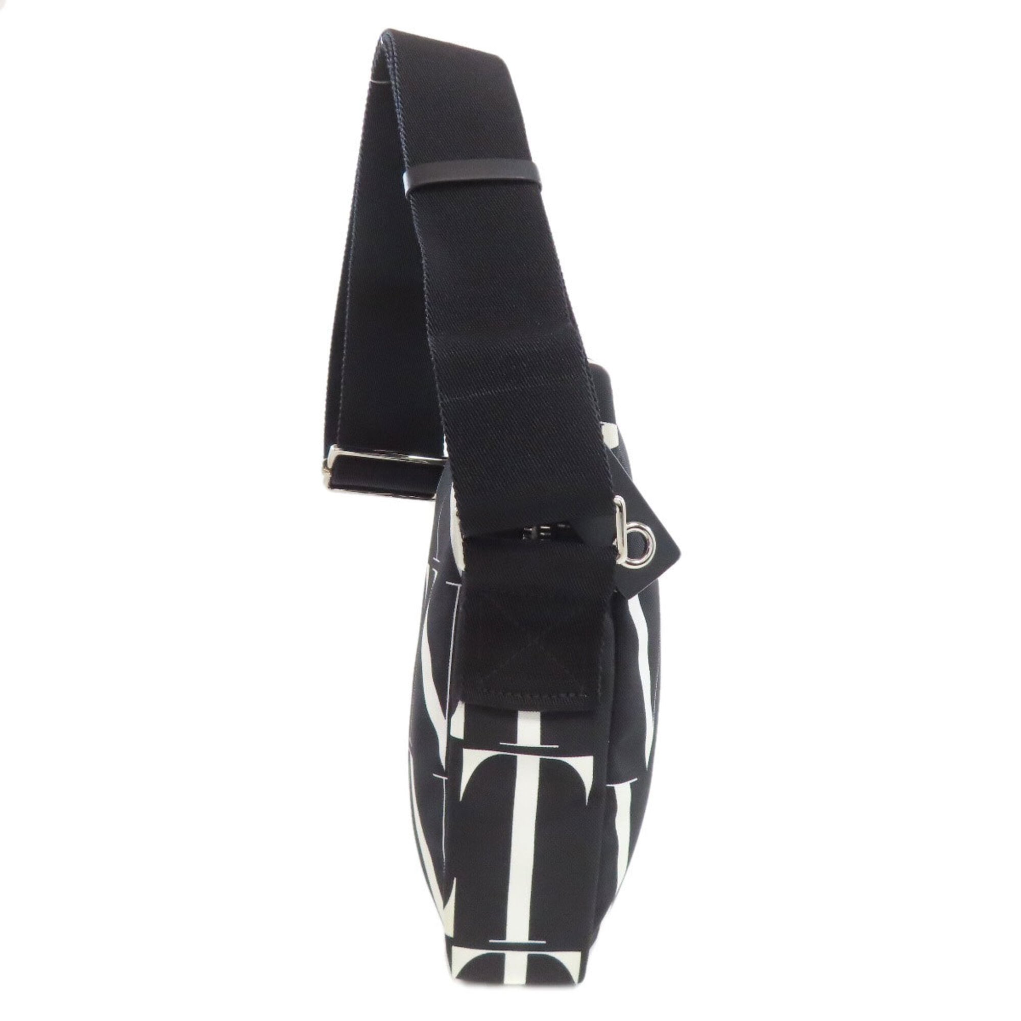 Valentino Black Canvas Shoulder Bag (Pre-Owned)