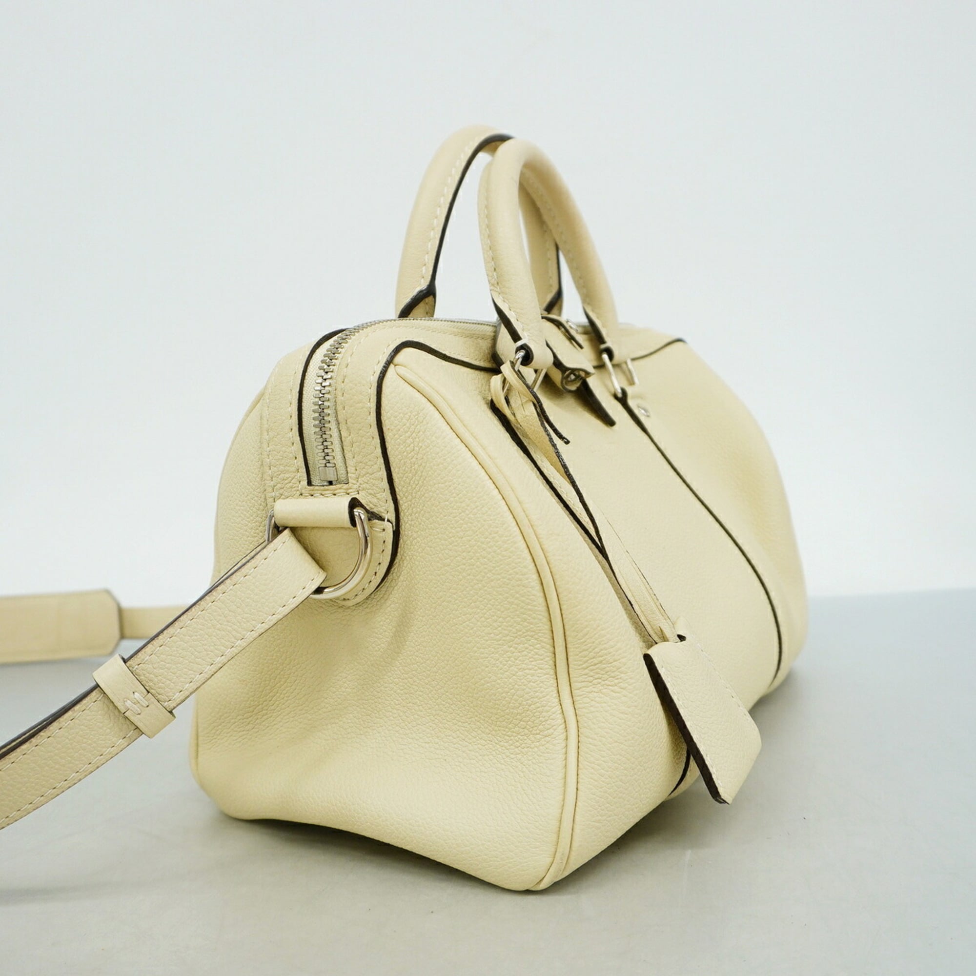Louis Vuitton White Handbag (Pre-Owned)